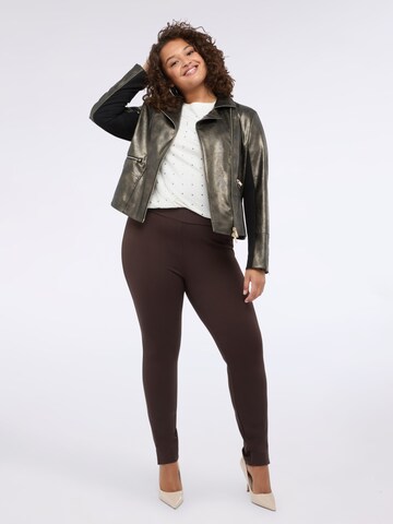 Skinny Pantaloni di Fiorella Rubino in marrone: frontale