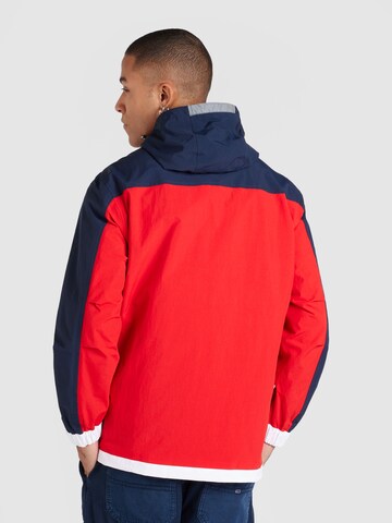 Veste mi-saison Tommy Jeans en rouge