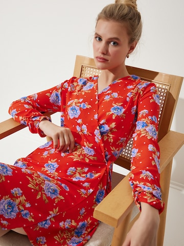 Robe Happiness İstanbul en rouge