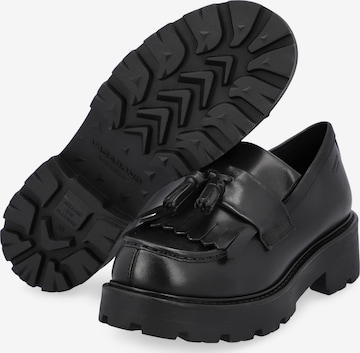 Chaussure basse 'Cosmo' VAGABOND SHOEMAKERS en noir