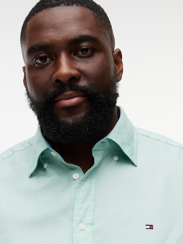 Tommy Hilfiger Big & Tall Comfort fit Koszula w kolorze zielony
