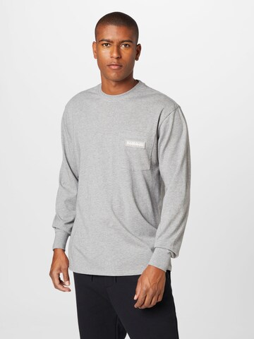 NAPAPIJRI Shirt in Grey: front