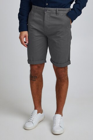 !Solid Regular Pants in Grey: front