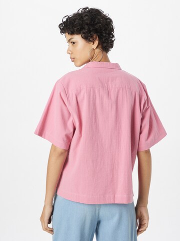 DEDICATED. Blouse 'Valje' in Pink