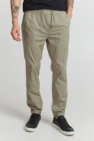 !Solid Regular Pants 'Bod' in Green: front