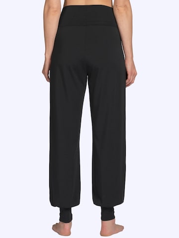 Magadi Loose fit Workout Pants 'Florence' in Black