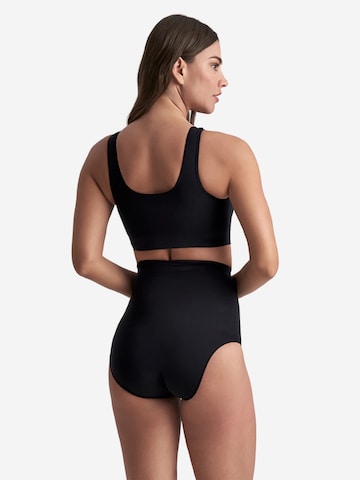 Slip scultant ' Soft Touch Seamless Mid Waist Brief' Bye Bra en noir