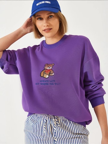 Bianco Lucci Sweatshirt in Lila