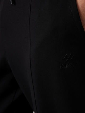 Regular Pantalon de sport Tommy Life en noir