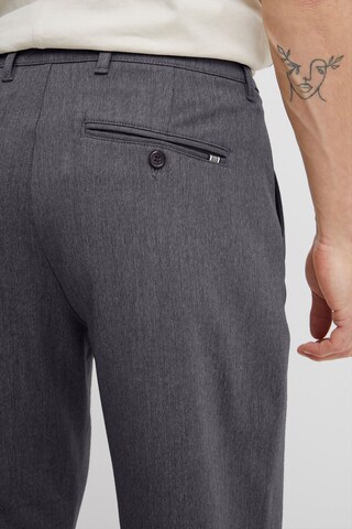 Regular Pantalon chino 'Frederic Liam' !Solid en gris