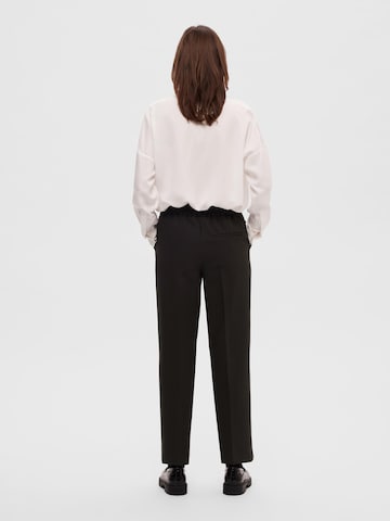 SELECTED FEMME Regular Pleated Pants 'VINNIE' in Black