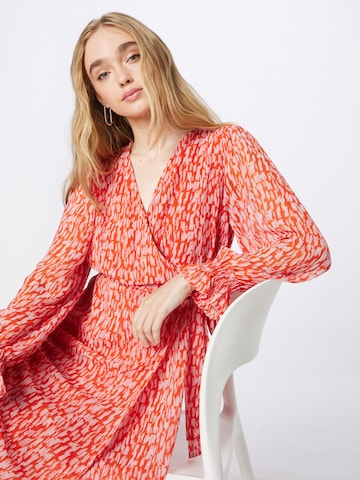 Robe 'JIO' PIECES en rouge