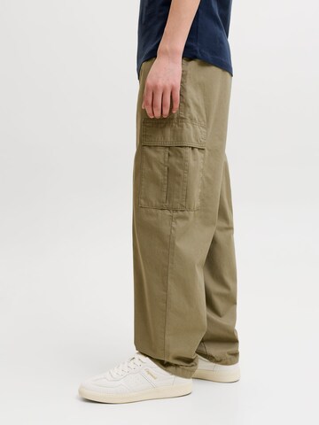 Jack & Jones Junior Regular Trousers 'JPStevan Crisp' in Green