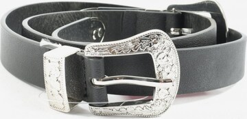 PIECES Belt in XS-XL in Black: front