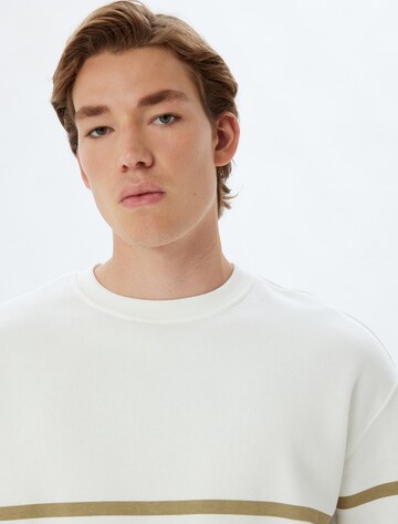 Koton Sweatshirt in White