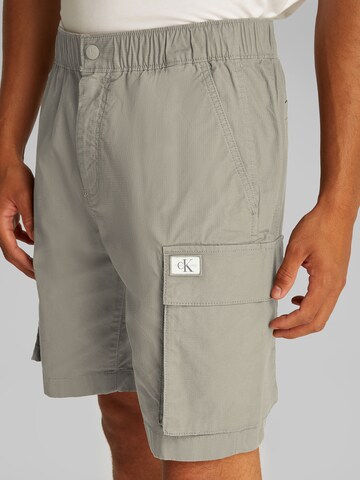 Calvin Klein Jeans Loosefit Παντελόνι cargo σε γκρι