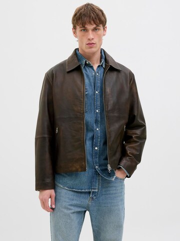 JACK & JONES Tussenjas in Bruin: voorkant