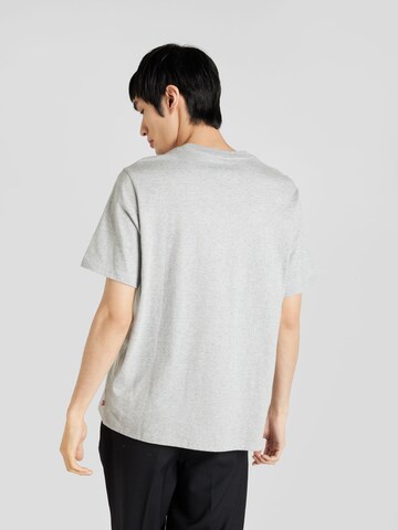 LEVI'S ® T-shirt i grå