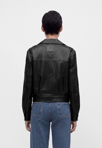 Calvin Klein Jeans - Chaqueta de entretiempo en negro