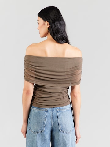 Tricou 'OBJDINA' de la OBJECT pe maro