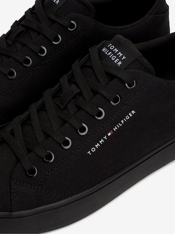 Sneaker bassa 'Essential' di TOMMY HILFIGER in nero