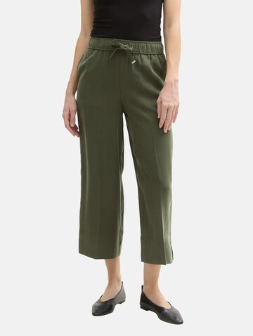 TOM TAILOR Wide leg Trousers in Green: front
