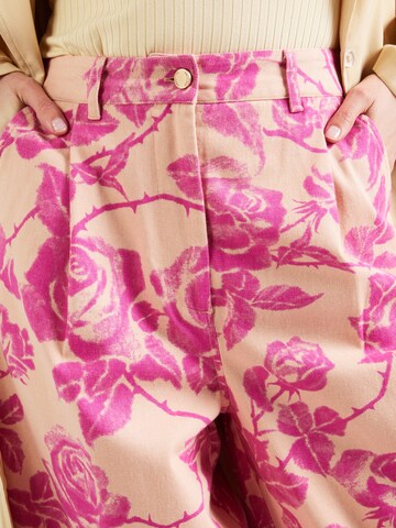 Essentiel Antwerp Wide leg Pleat-front trousers 'Harlequin' in Pink