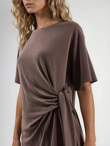 T-shirt Busem en marron
