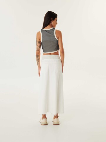 Twist Skirt in White