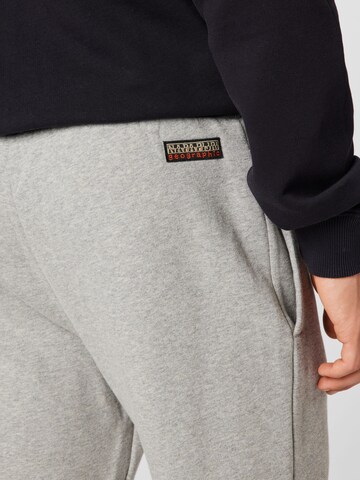 Regular Pantalon 'M-Box' NAPAPIJRI en gris