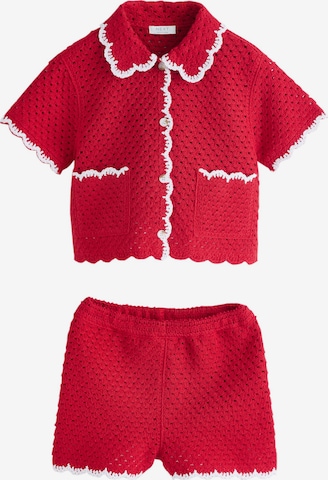 Next Setti värissä punainen: etupuoli