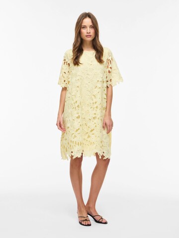 Abito di VILA in giallo: frontale