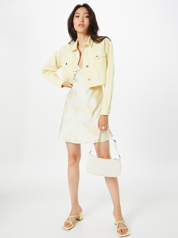 ABOUT YOU x Antonia Between-Season Jacket in Yellow