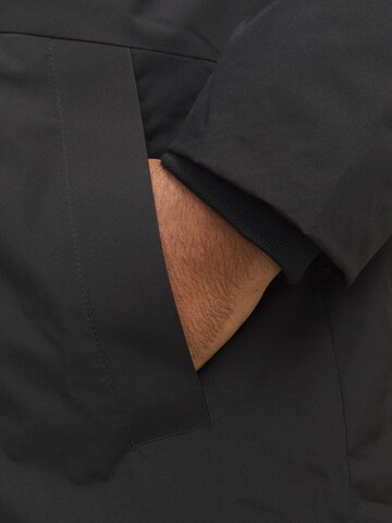 Jack & Jones Plus Overgangsparka 'JJPAyne' i sort