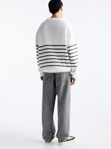 Sweat-shirt Pull&Bear en blanc