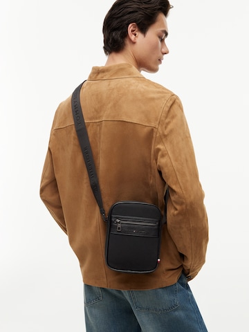 melns TOMMY HILFIGER Pleca soma