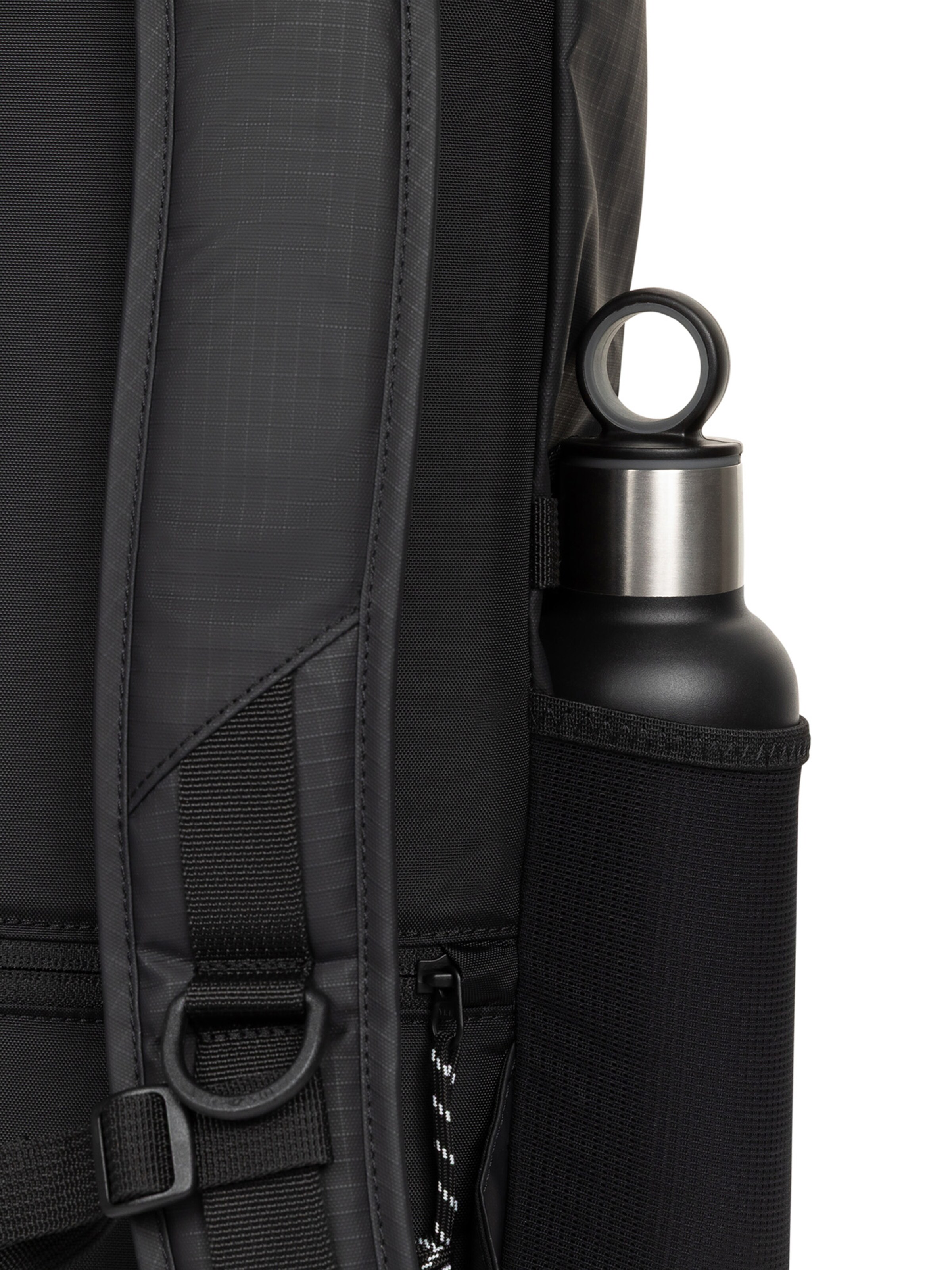 EASTPAK Nahrbtnik 'Pro' | črna barva