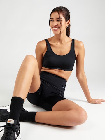 NIKE Bustier Sportmelltartók 'ALATE' - fekete: elől