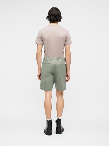 GAP Regularen Hlače 'ESSENTIAL' | zelena barva