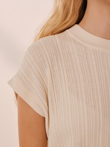 ABOUT YOU x Marie von Behrens Shirt 'Hanni' in Beige