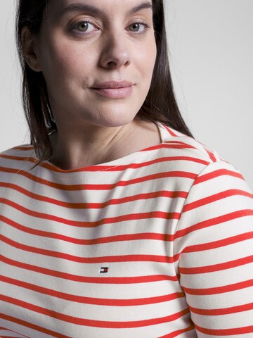 Tommy Hilfiger Curve Shirt in Red
