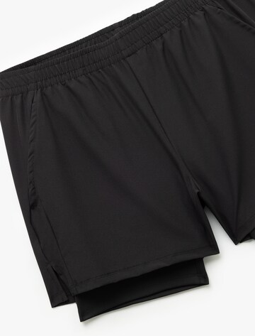 Koton Regular Broek in Zwart