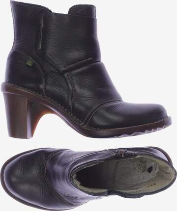 EL NATURALISTA Dress Boots in 37 in Black: front