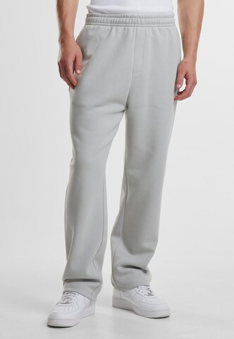 Loosefit Pantaloni di Urban Classics in grigio