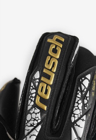 REUSCH Sporthandschoenen 'Attrakt Gold X Evolution Cut Finger Support' in Goud