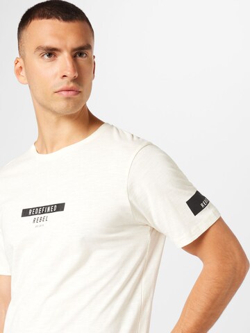 Redefined Rebel Regular Fit T-Shirt 'Guti' in Weiß
