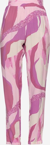 QS Regular Pants in Pink: front