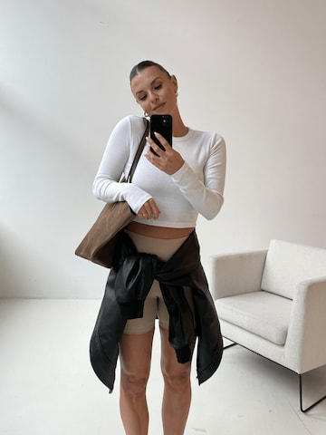 WÔNE STUDIOS Μπλουζάκι σε λευκό