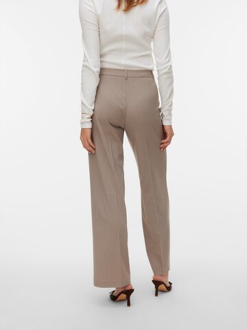 Regular Pantalon à plis 'VMTEXAS' VERO MODA en gris