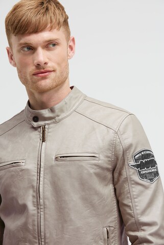 CAMP DAVID Between-Season Jacket in Grey: front